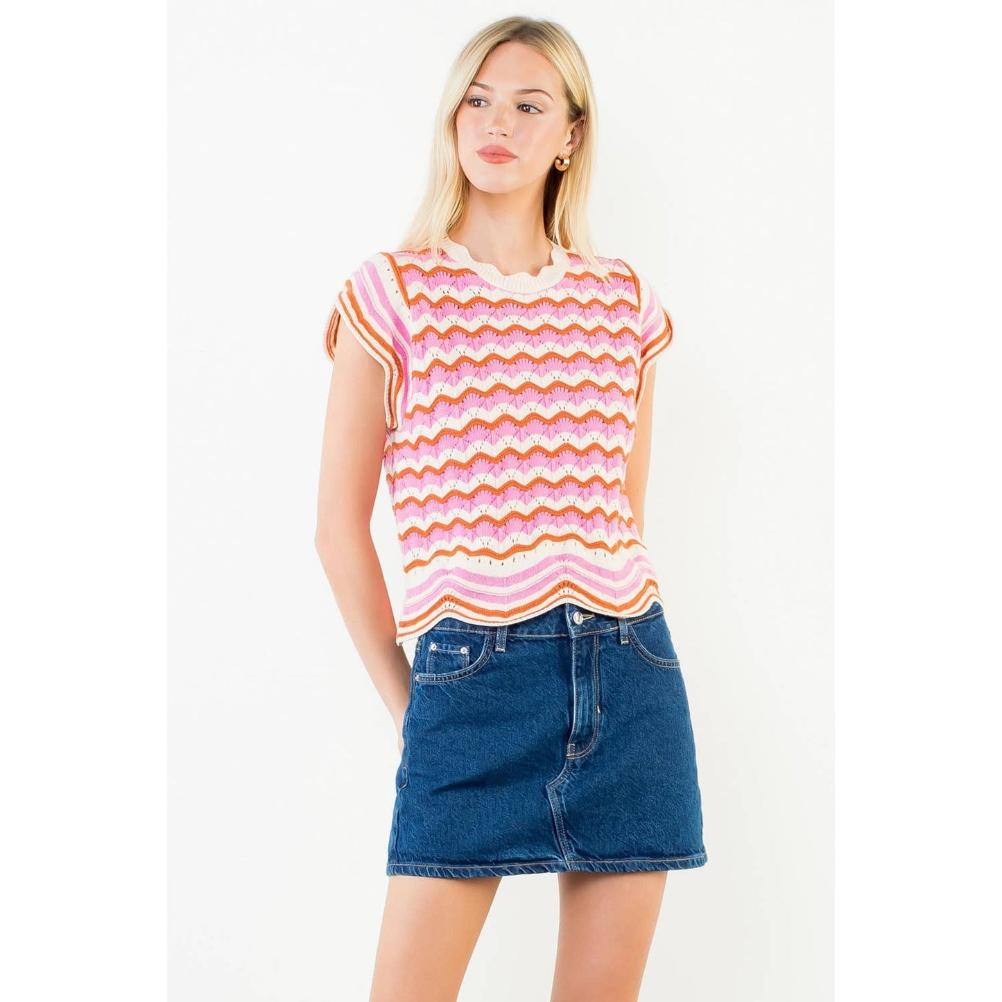Short Sleeve Striped Pattern Knit Top