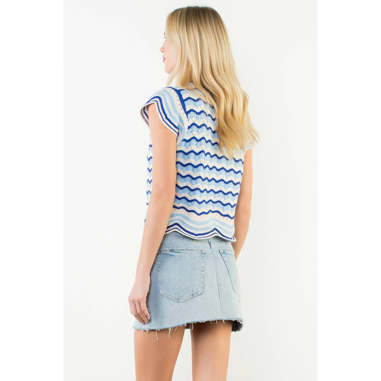 Short Sleeve Striped Pattern Knit Top