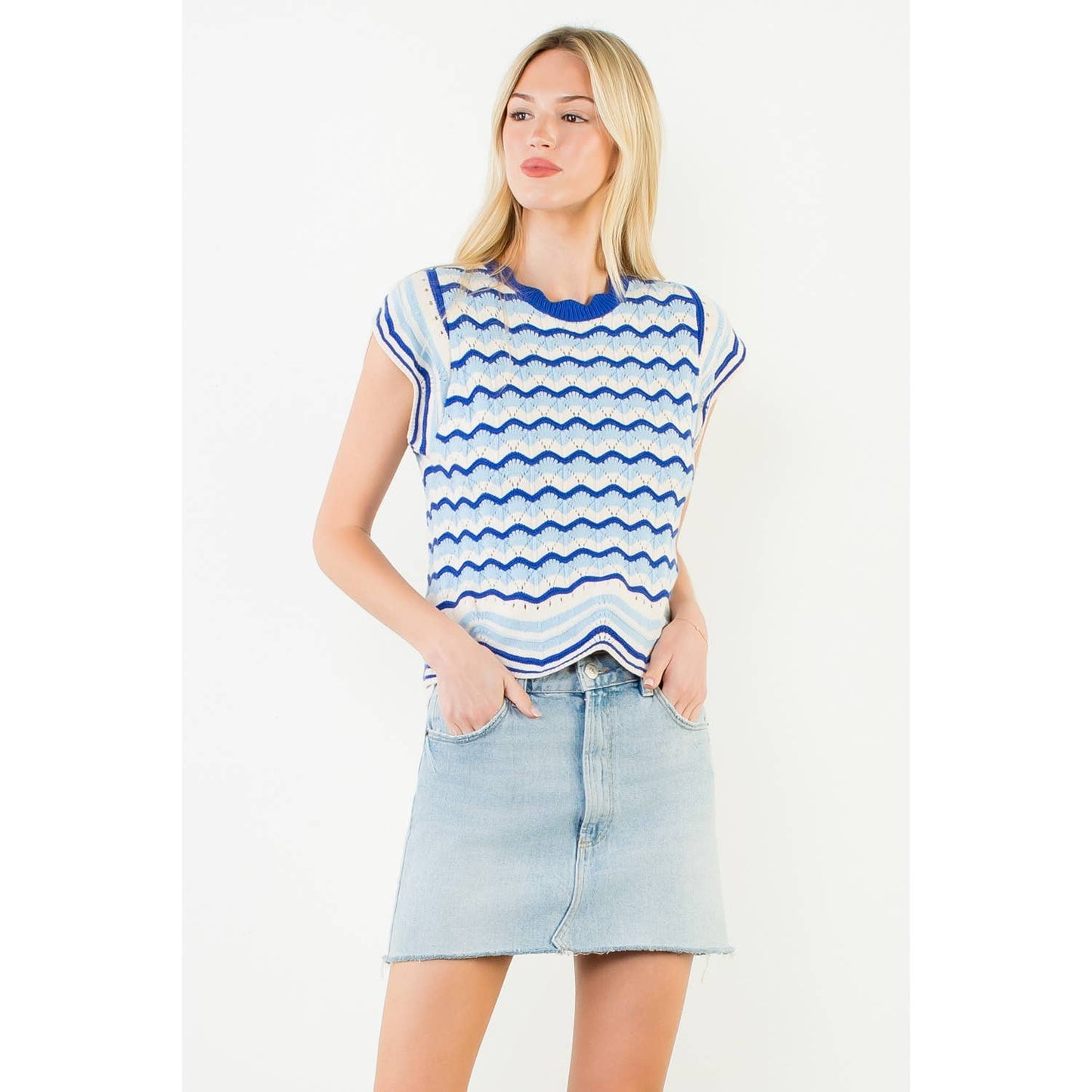 Short Sleeve Striped Pattern Knit Top