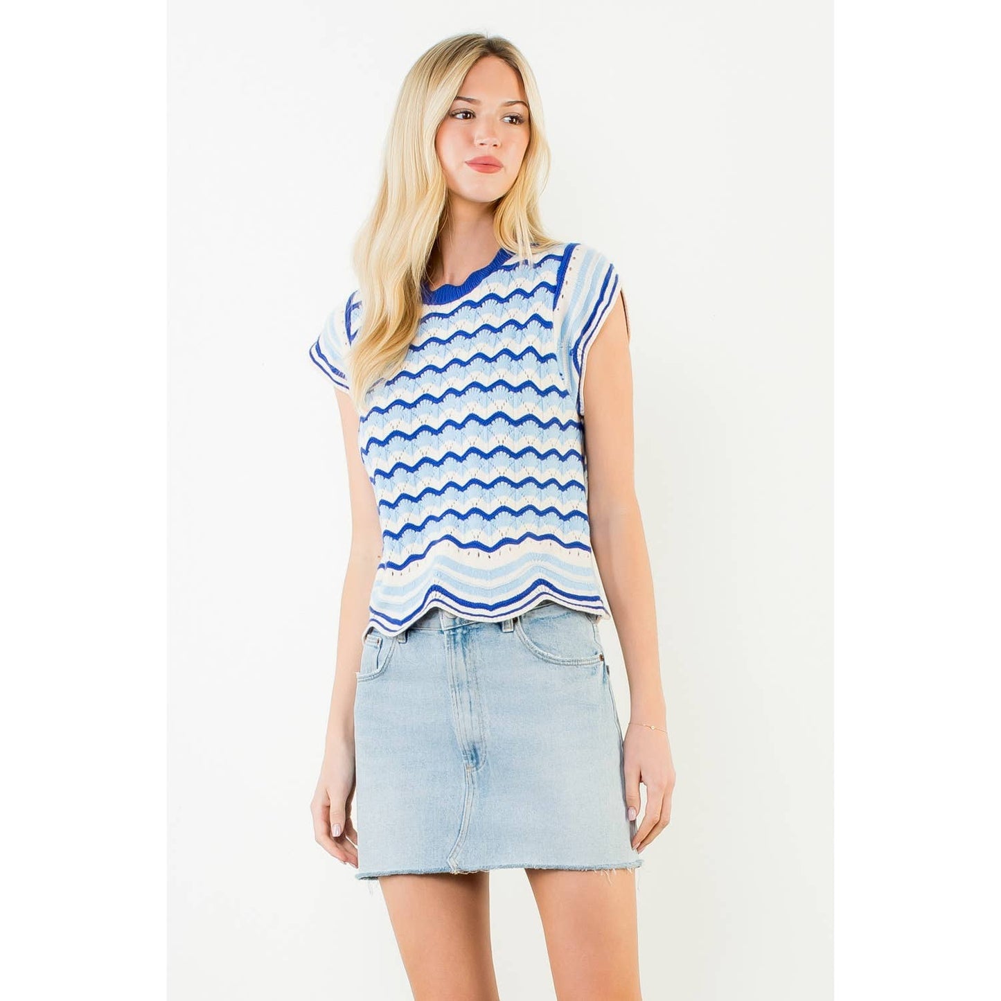 Short Sleeve Striped Pattern Knit Top
