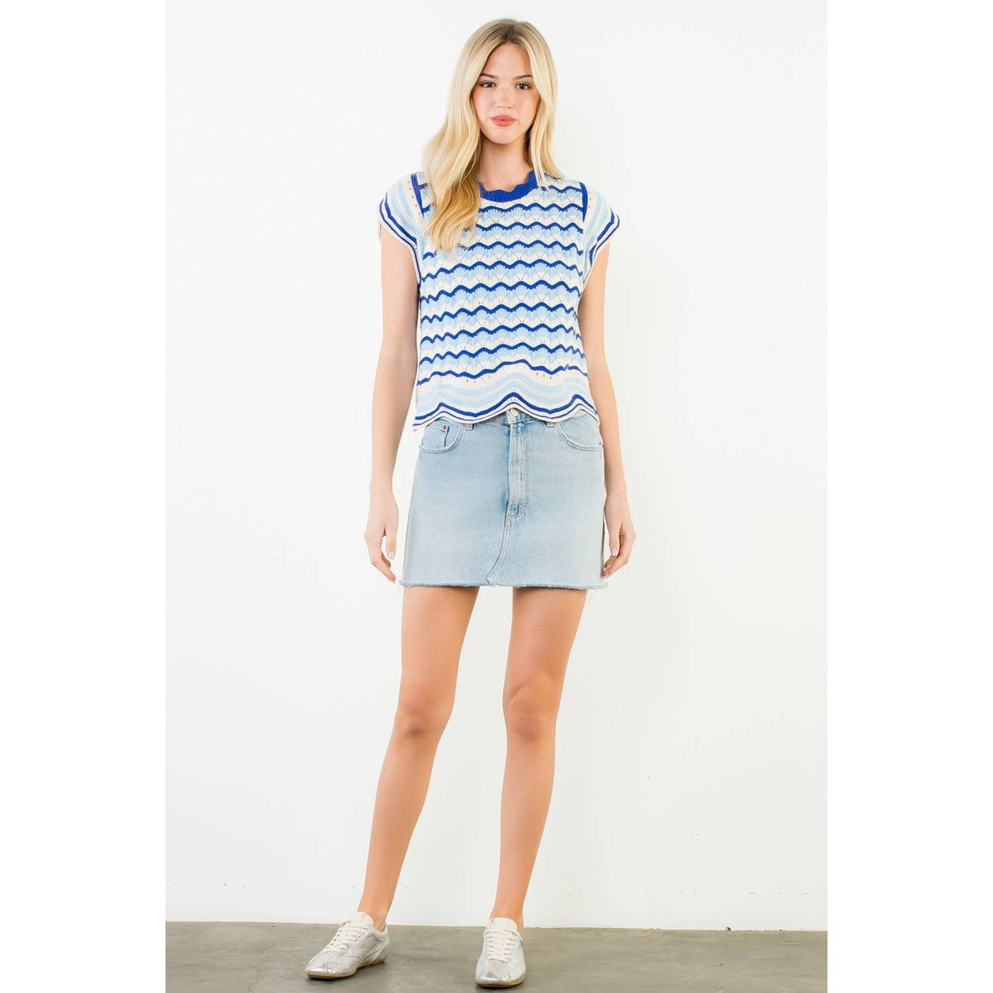 Short Sleeve Striped Pattern Knit Top